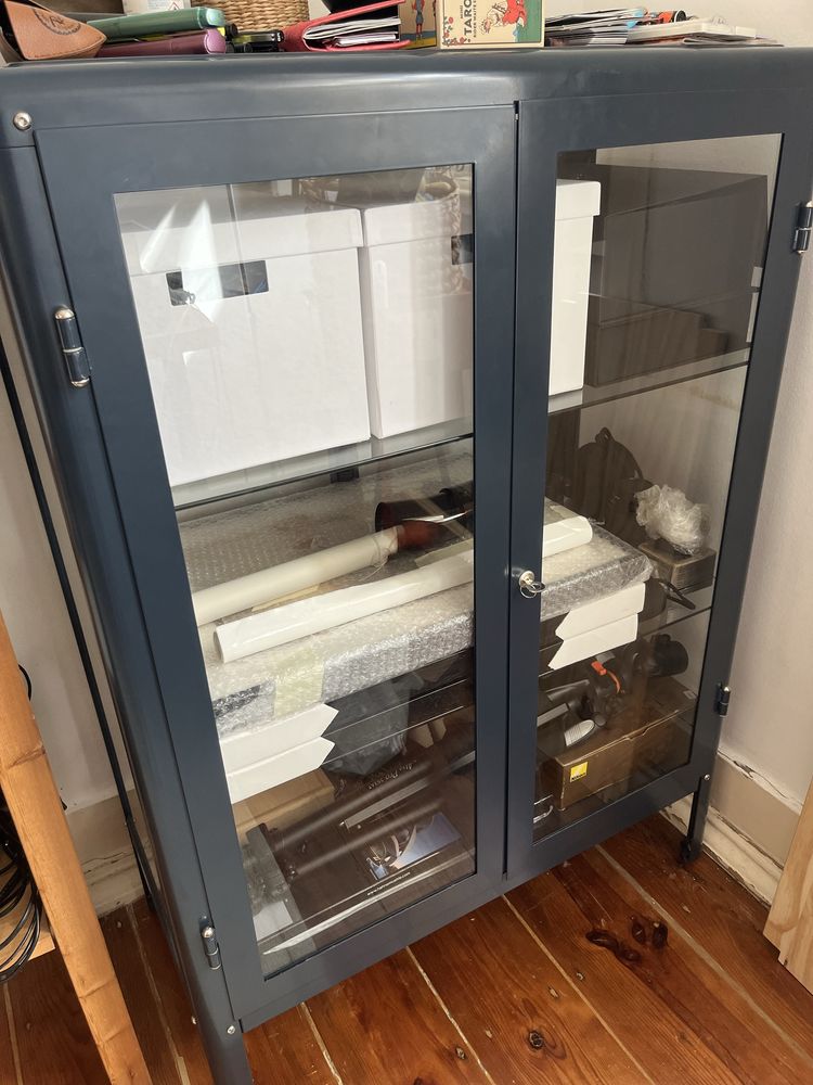 Movel vitrine novo