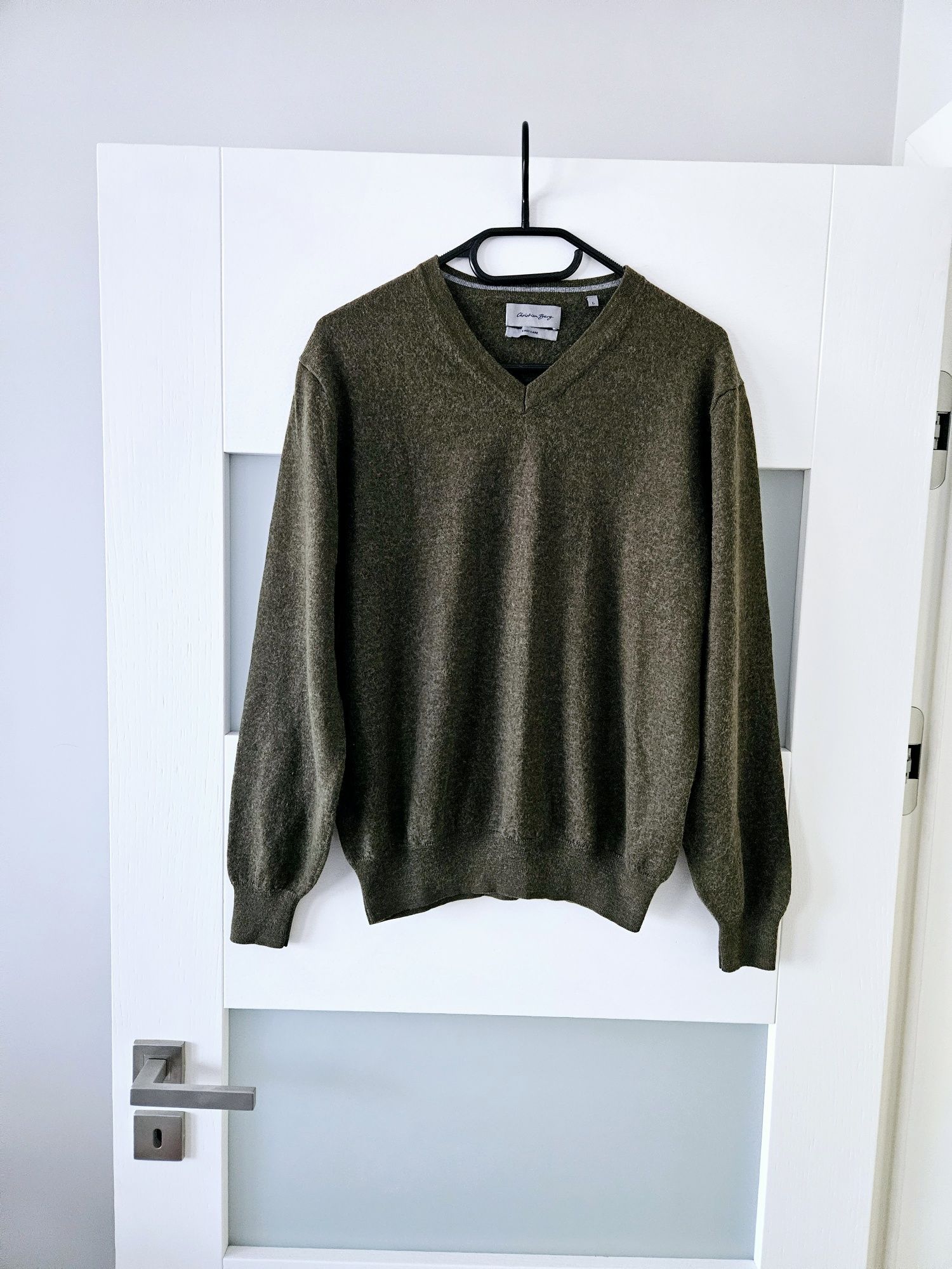 Sweter khaki m 38 Christian Berg m sweter z wełną