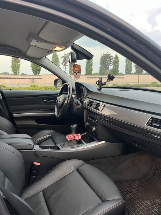 BMW E90 325IX 218km polift