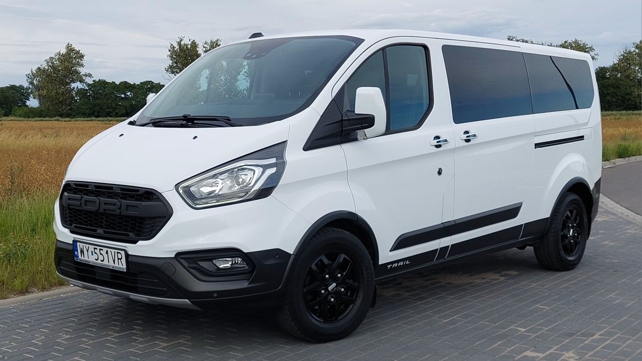 Wynajem Busa 9 Osobowy