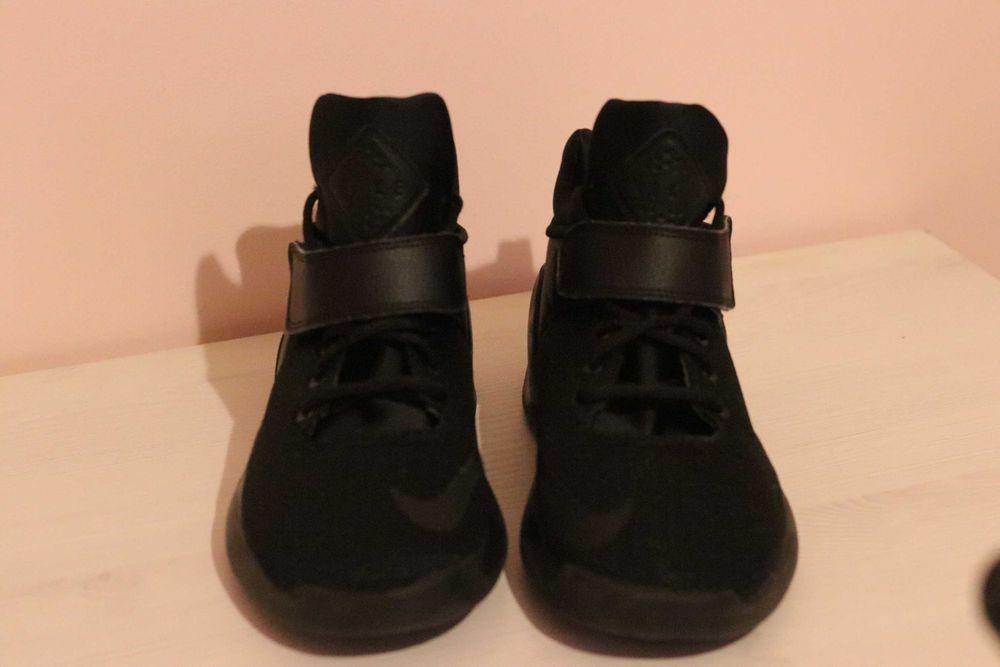 Sapatilhas Nike Kwazi 'Triple Black'