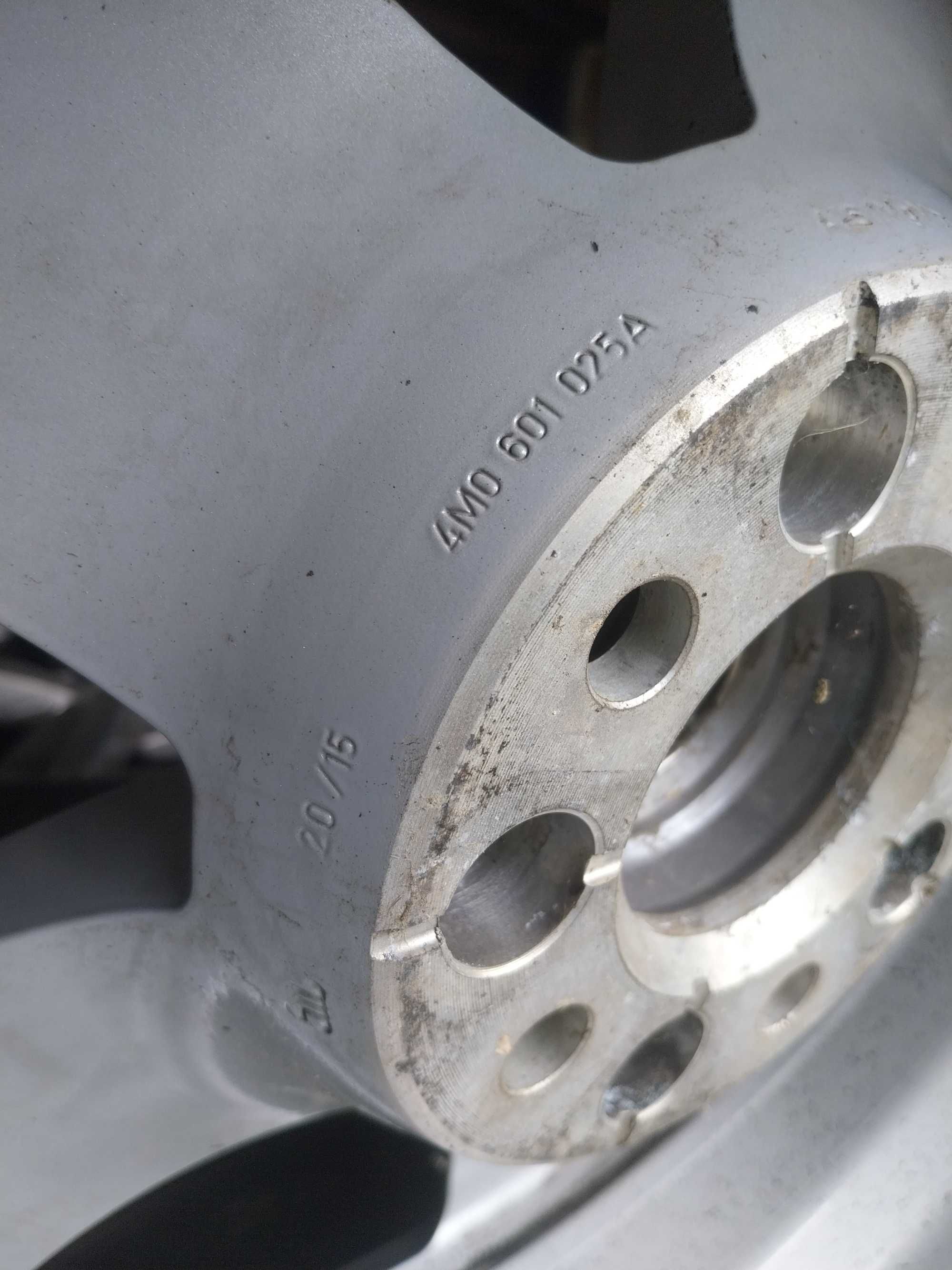 Koła aluminiowe 255 60 R18 alu felgi audi q7