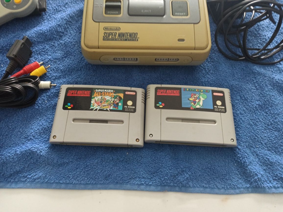 Super Nintendo Snes + 2 Gry Mario