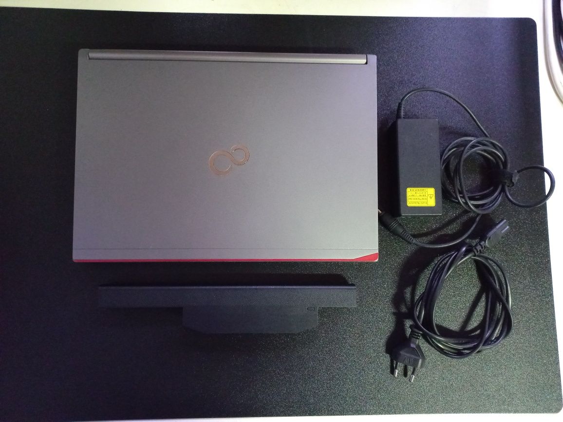 Fujitsu Lifebook E734