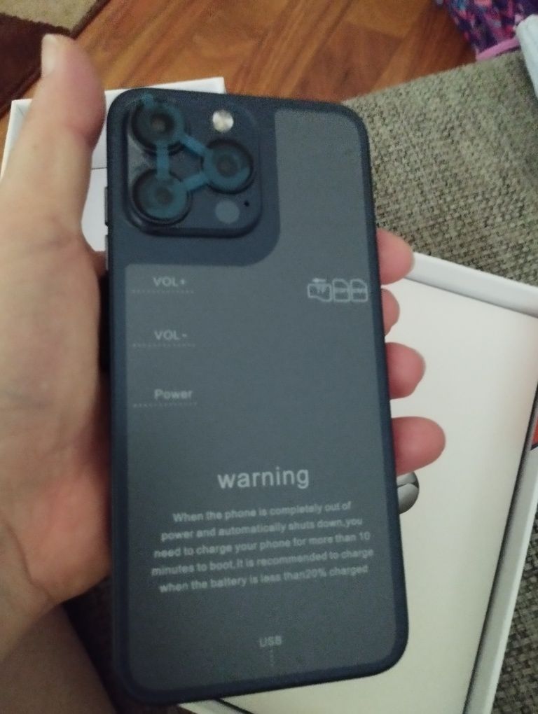 Telefon.     nowy
