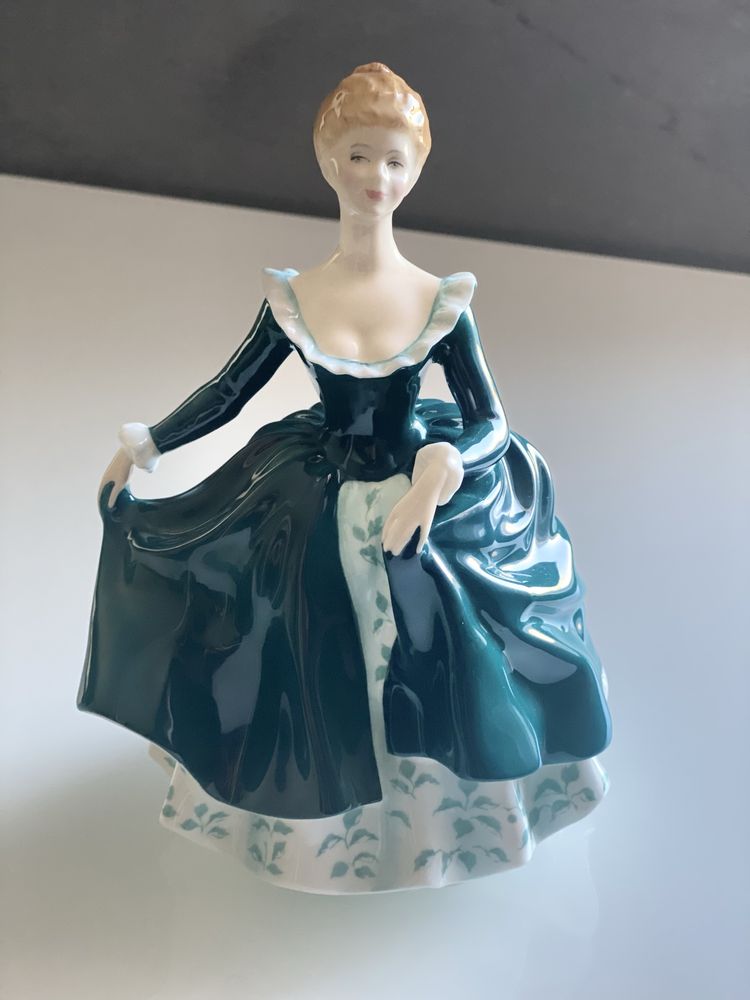 Royal Doulton, статуетка Janine, фарфор. Англія
