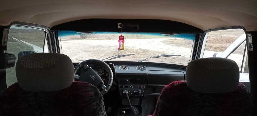 Продам автомобіль Ниву