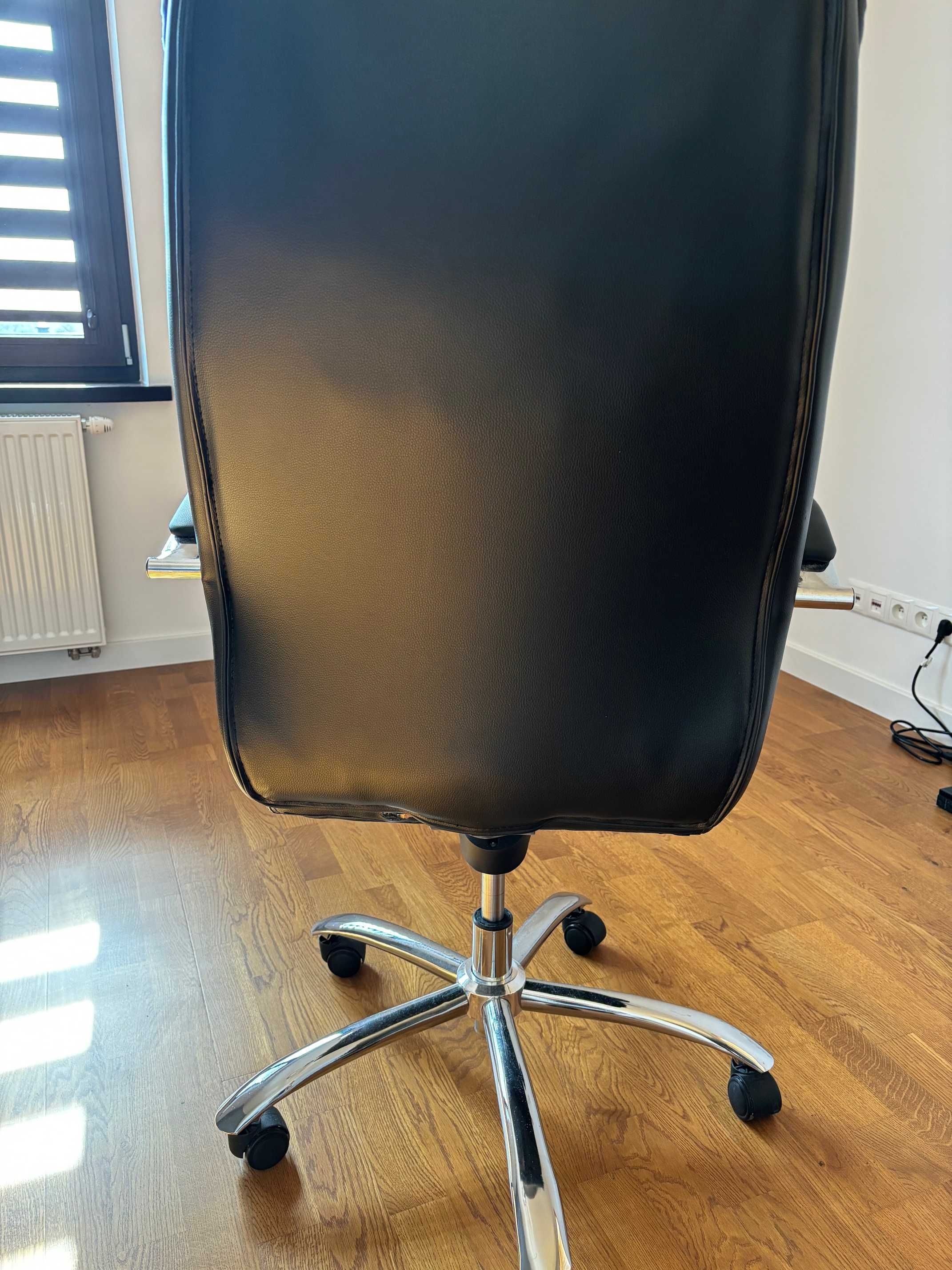 Fotel Biurowy Q-154 Czarny Krzesło Obrotowe Signal