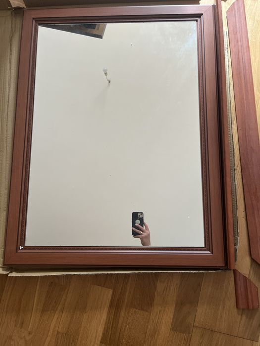 Lustro drewniane kolor orzech