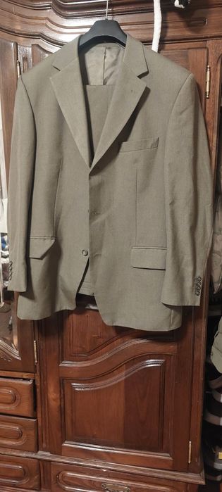 Dois fatos tamanho 48/50