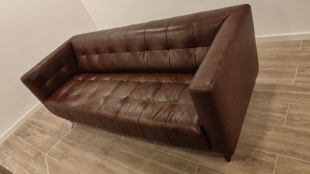 Sofá de Pele 2,10*83