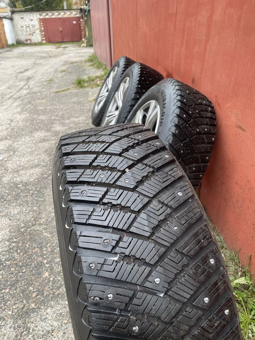 Шини Goodyear UltraGrip Ice Arctic SUV 4x4 с дисками лексус RX350