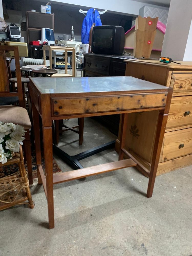Mesa de apoio em madeira