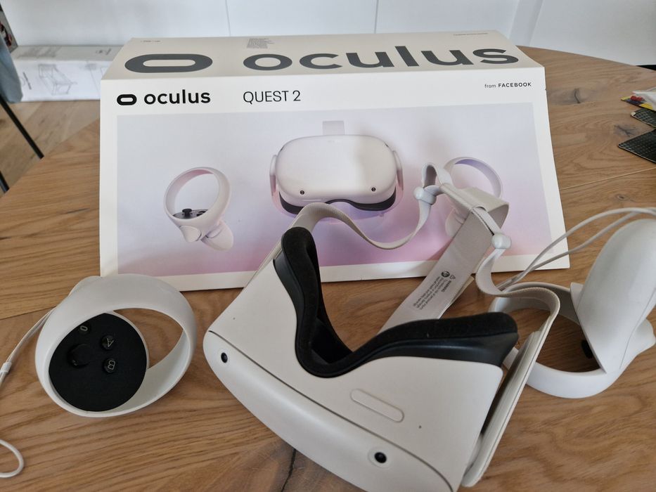 Oculus quest 2, 256 GB,2 gry /Superhot, Beat Saber/