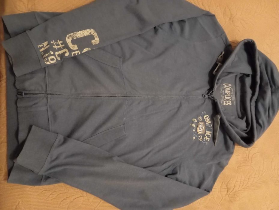 Casaco com capuz "Complices"- T16 anos