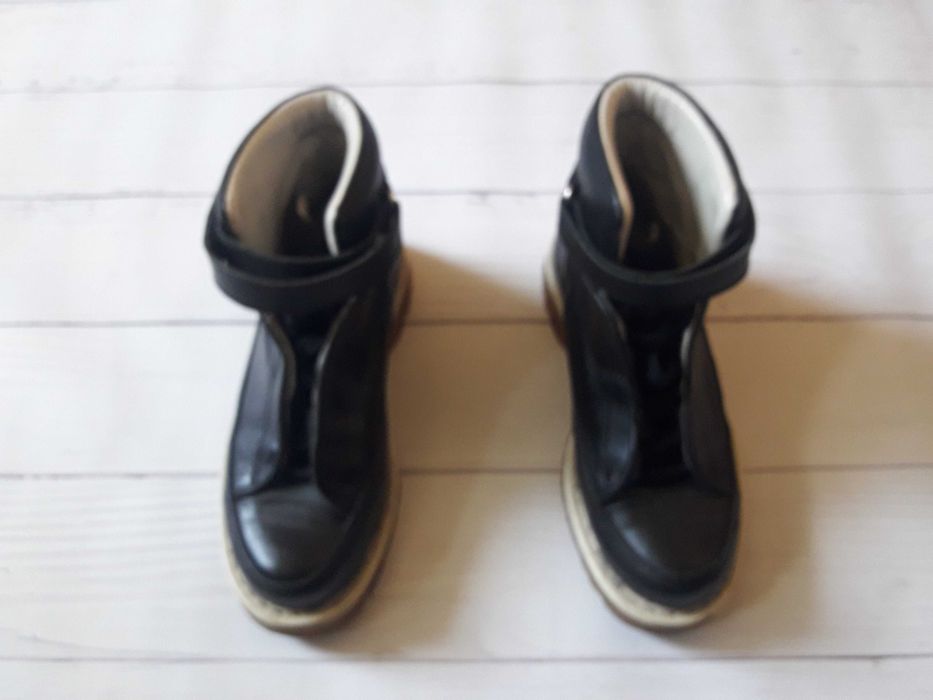 Демисезонные женские французские ботинки Cotélac