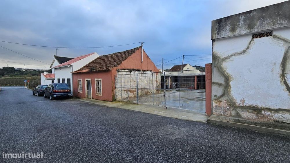 Moradia T2 no centro da Vila de A dos Francos