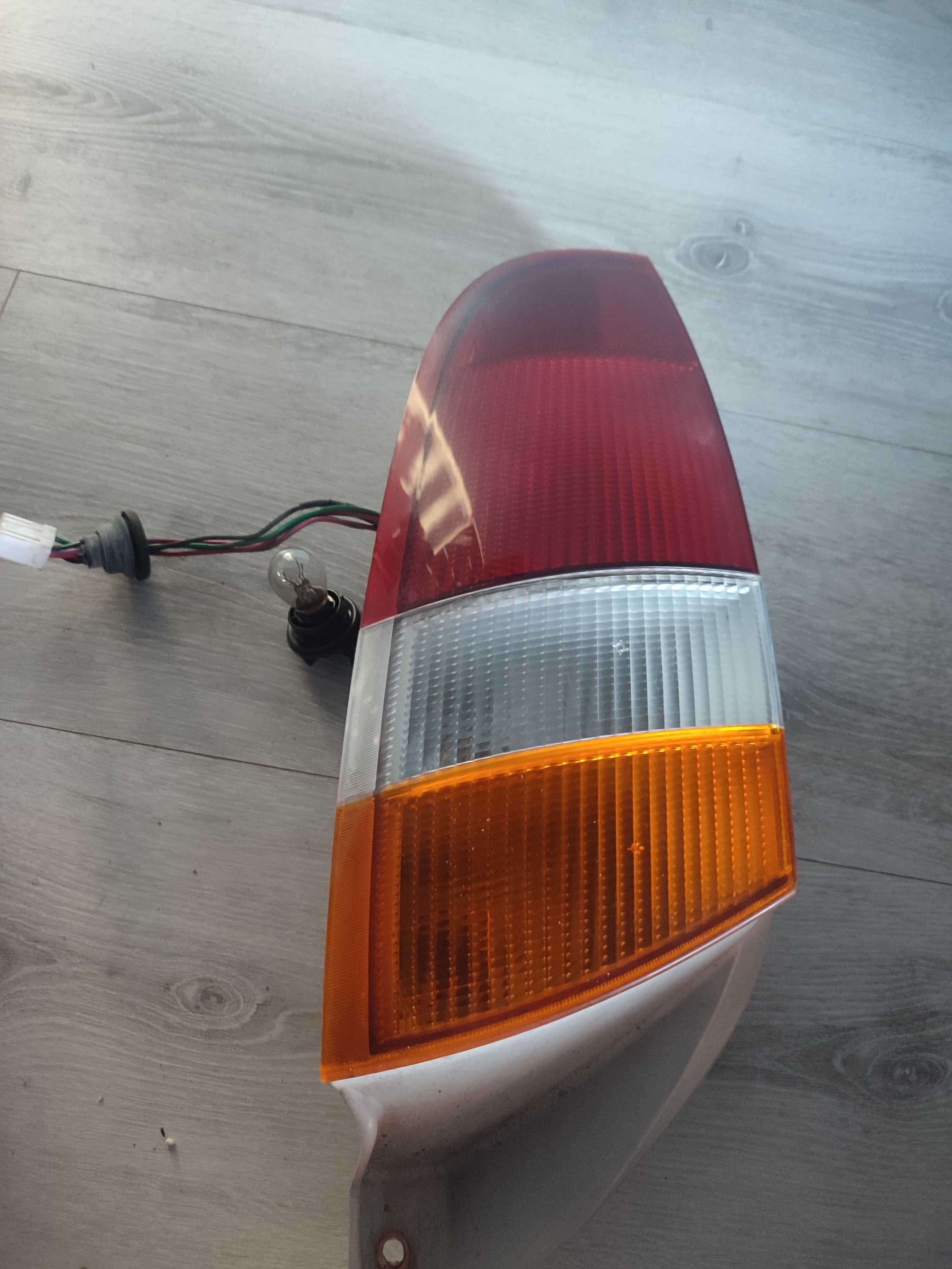 Lampa lewa tylna lewy tył Hyundai Atos