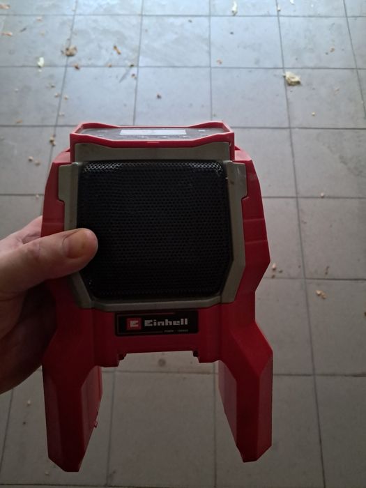 Radio Einhel na baterię  uszkodzone