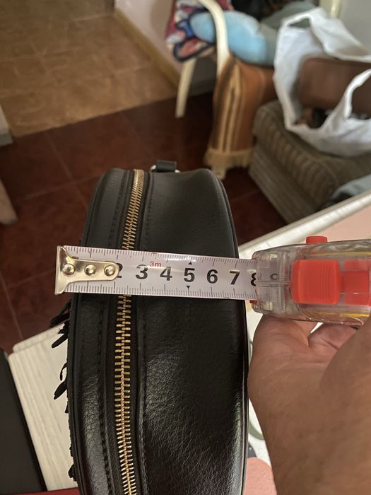 Продам сумочку с ремешком