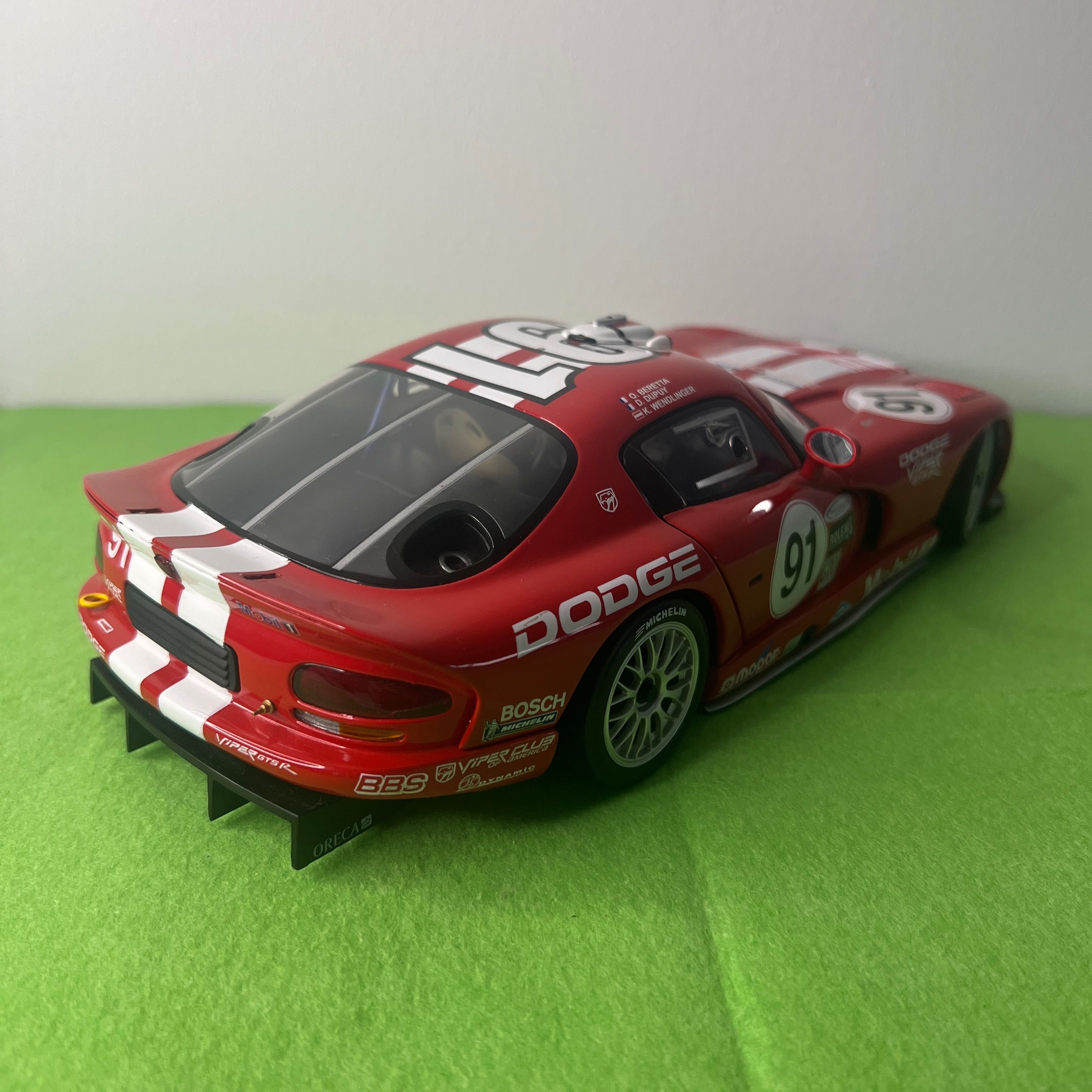Dodge Viper GTS-R AutoArt 1:18 Daytona 2000 Supercar Coleção