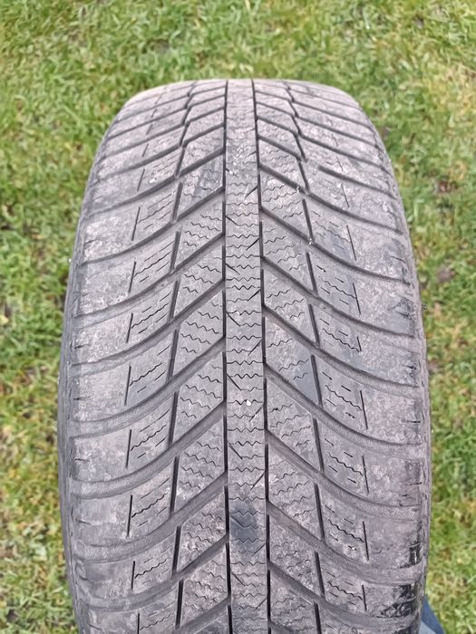 Opony wielosezonowe 205/55/16