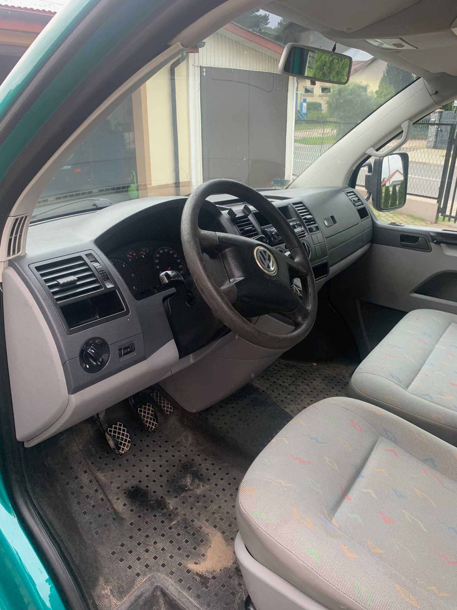 VW T5 Doka 1,9 TDI 2004 Rok