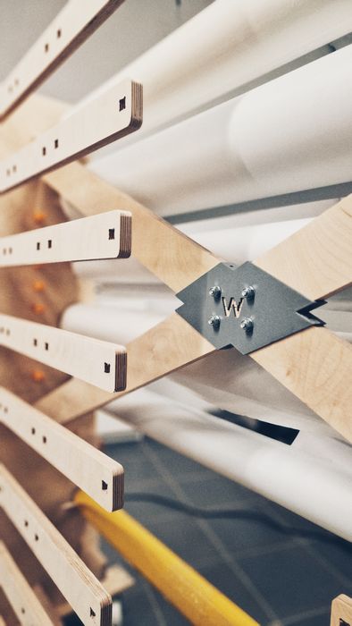 Rack móvel para rolos de vinil para 16 rolos 60 a 137 cm