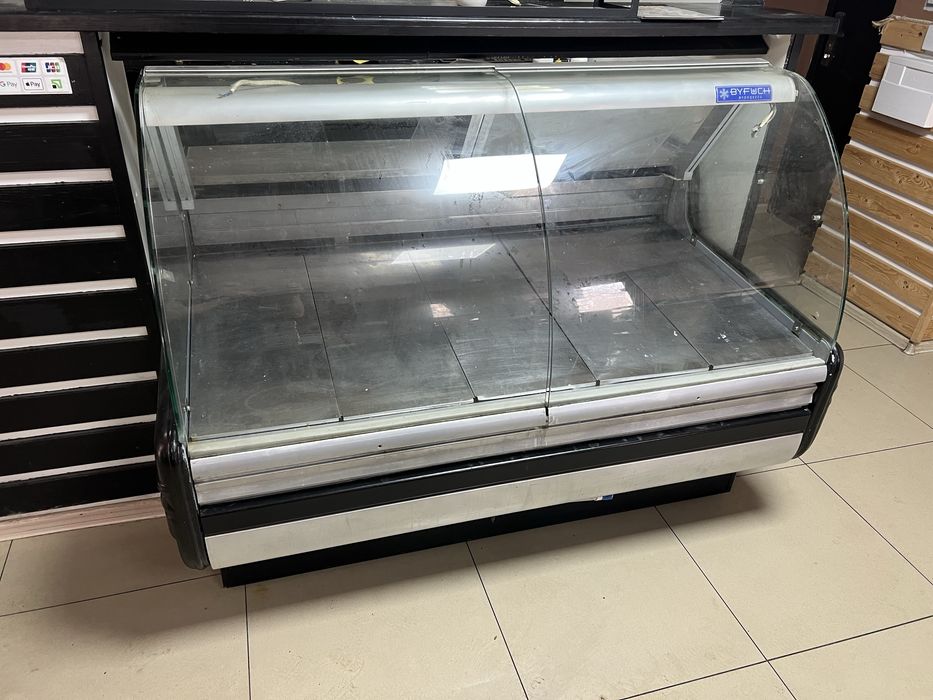 Холодильник вітрина