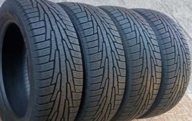 Зимові шини бу 215/60R16 Nokian Nordman RS2