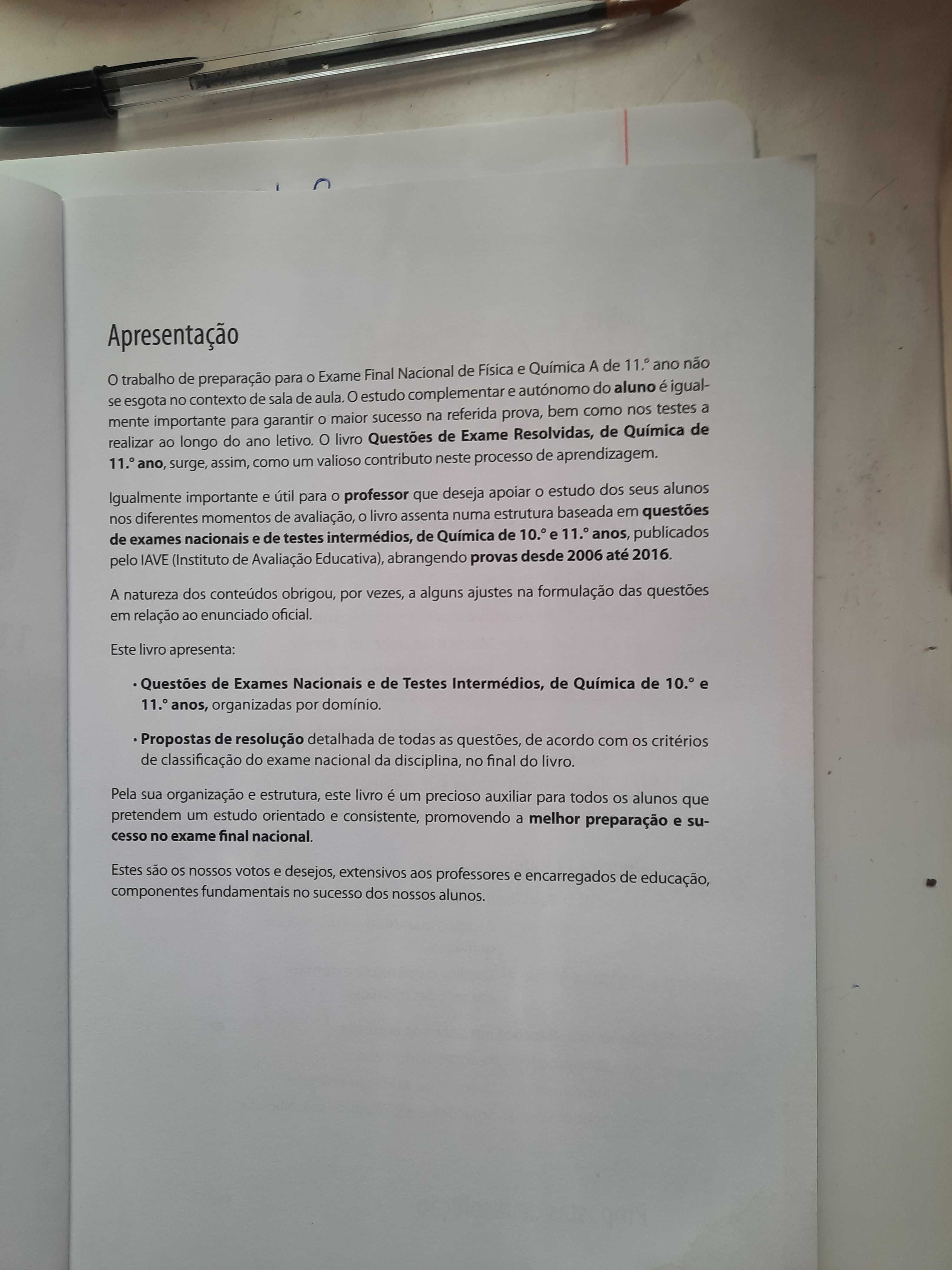 Química 11° an com resolução de exames livro auxiliar