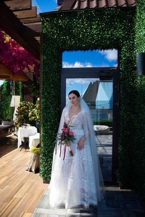 продам весільну сукню