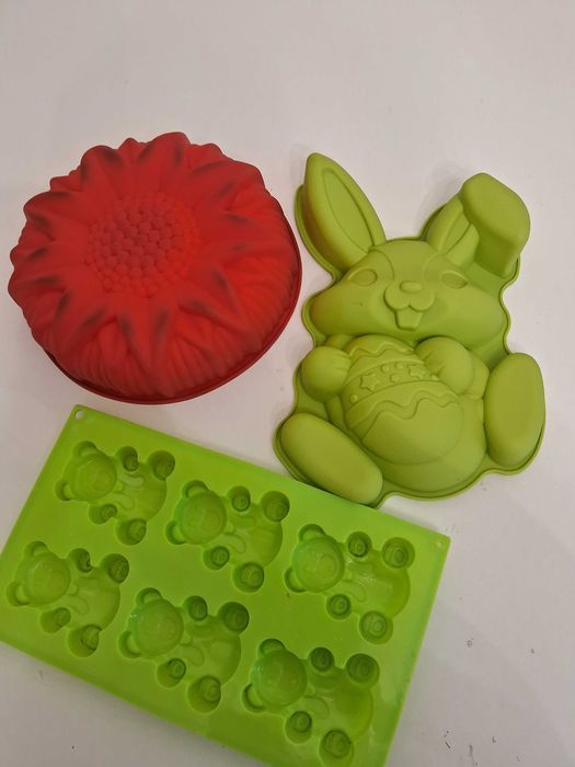 Силиконовые формы для запекания. Новая и отл.сост. (За все 300грн).