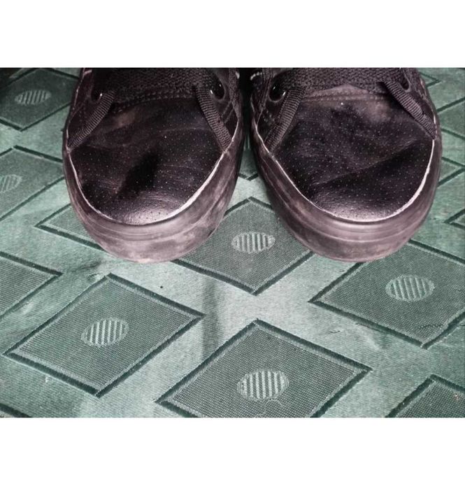 Кросівки чорні Adidas