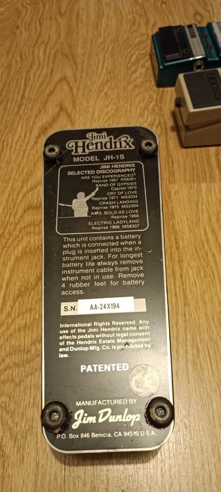 Varios pedais de guitarra + power supply