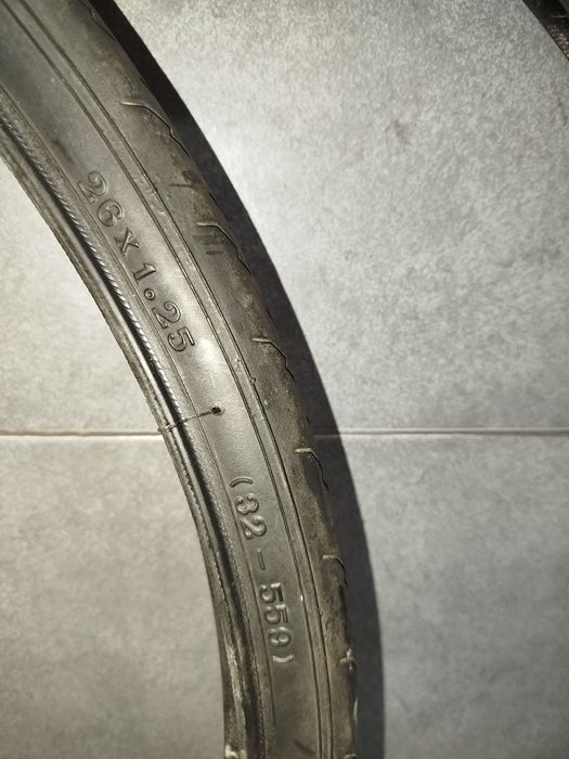 Pneus de estrada (26×1,25) + câmeras de ar para bicicleta