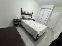 Cama de madeira maciça  de casal + colchao