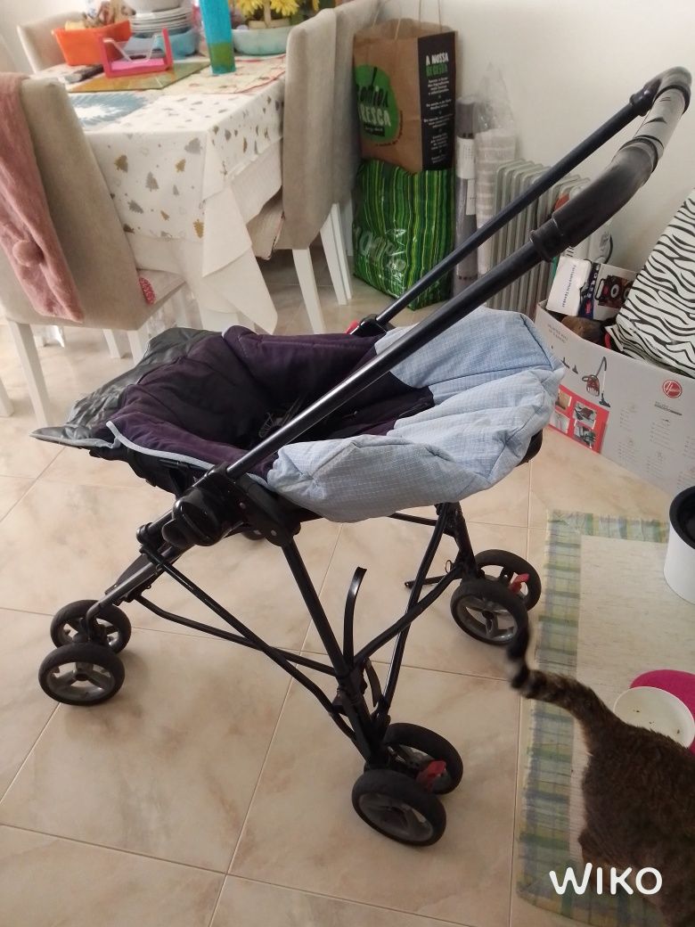 Carro de passeio para bebê