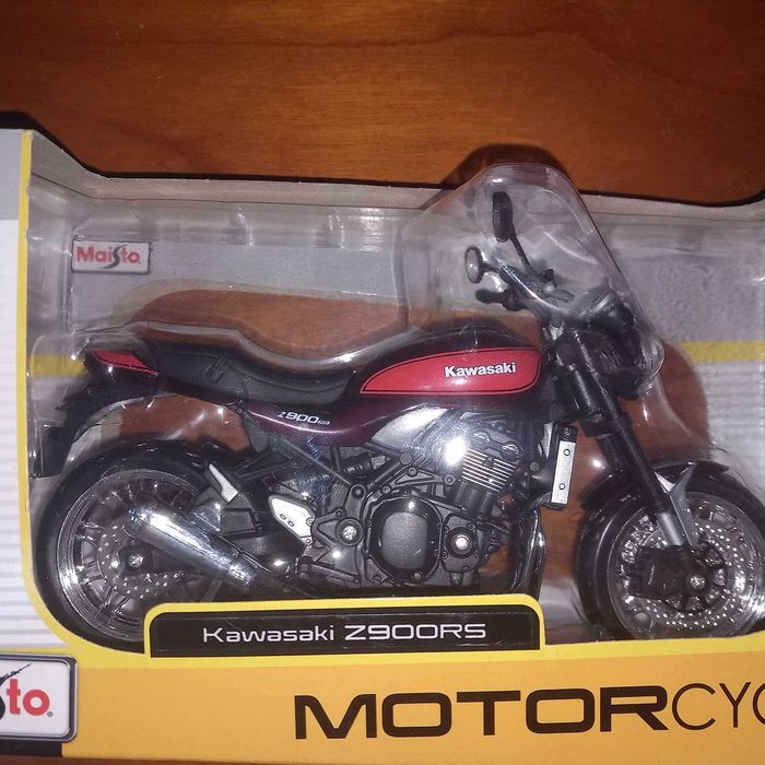 Moto Kawasaki Z900RS 1:12 NOVO com 20% de desconto