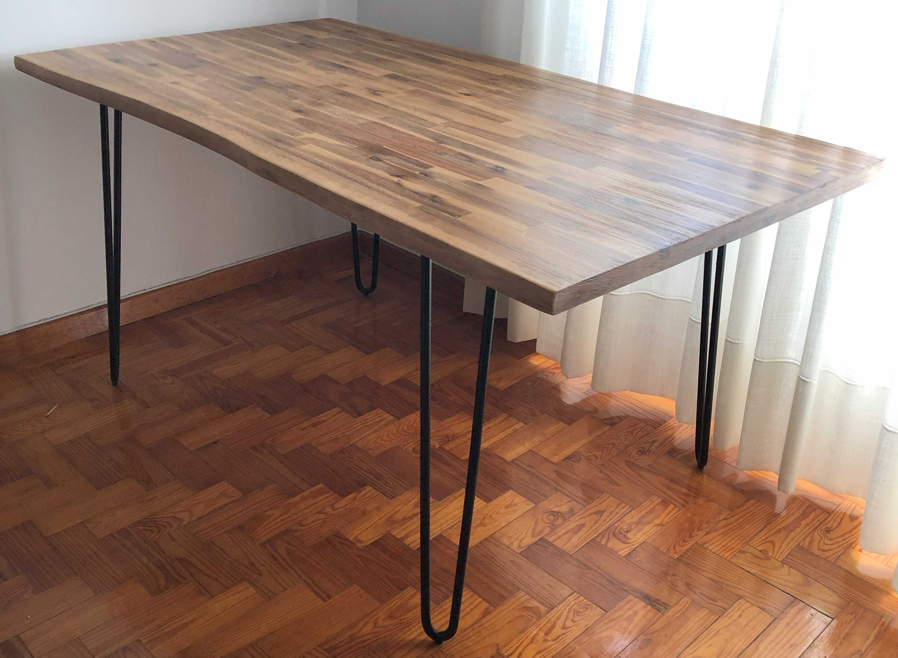 Mesa madeira maciça, lindíssima