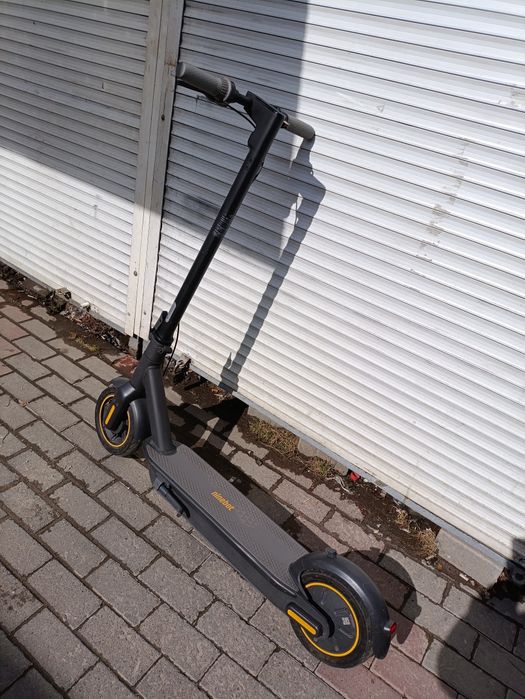 Електросамокат Ninebot MAX G30
