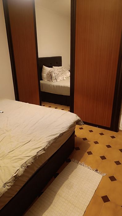 Alugo quarto casal
