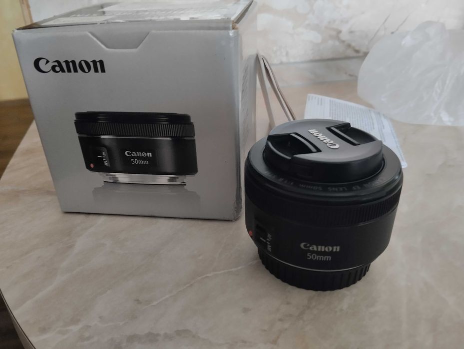 Canon EF 50mm f/1.8 STM. Є коробка як Новий