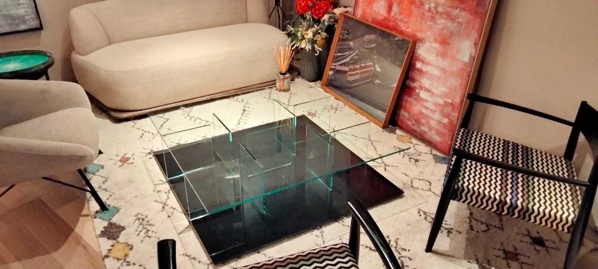 Mesa de centro em vidro - Muito bom estado