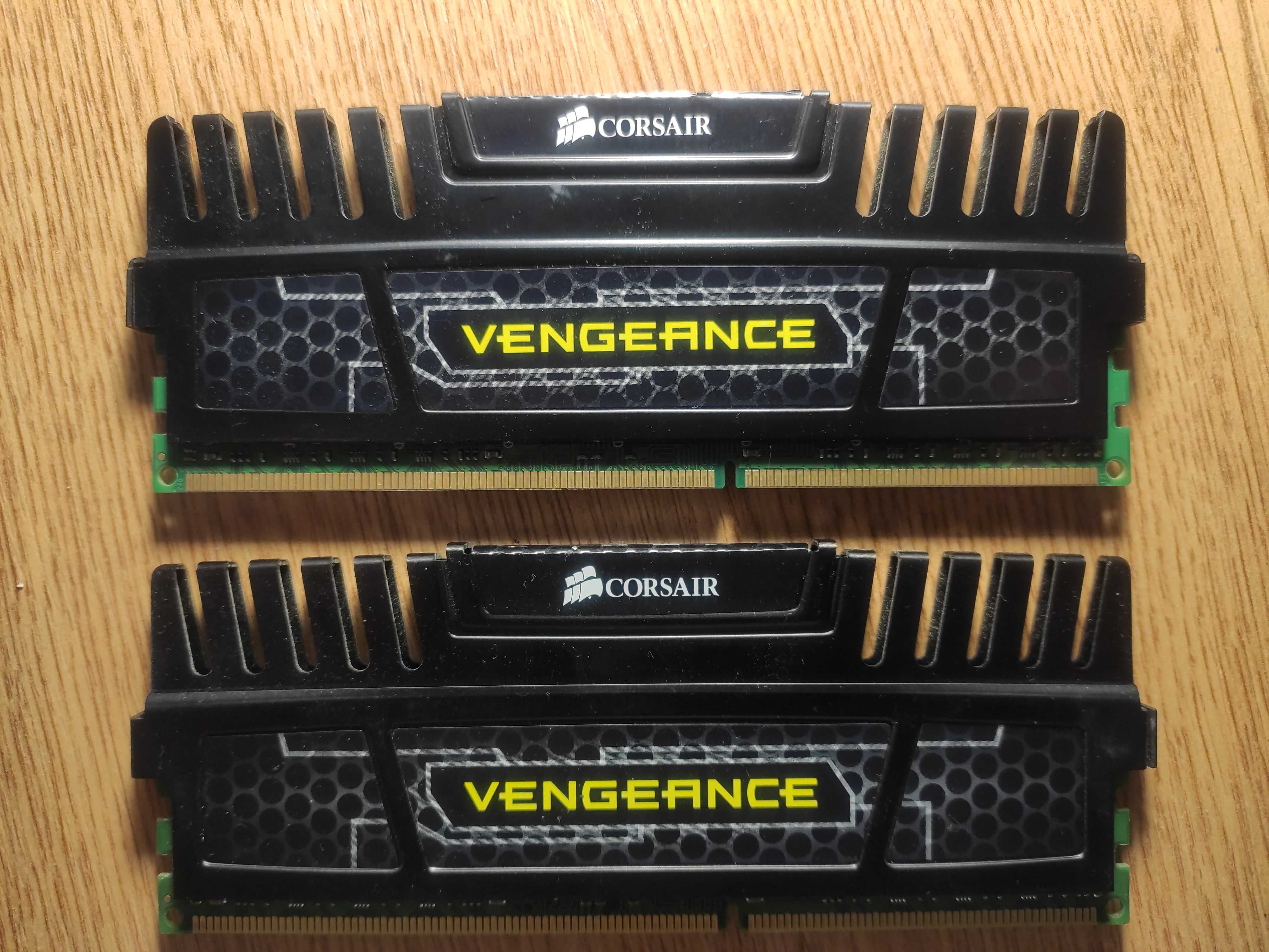 Оперативна памʼять CORSAIR VENGEANCE DDR3 1600 MHz 12 Gb (4+8)