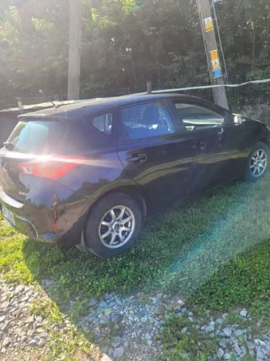 Toyota Auris 1.4 D 66kW |2014|202 tys. km|Czarny metalik|29 000 zł