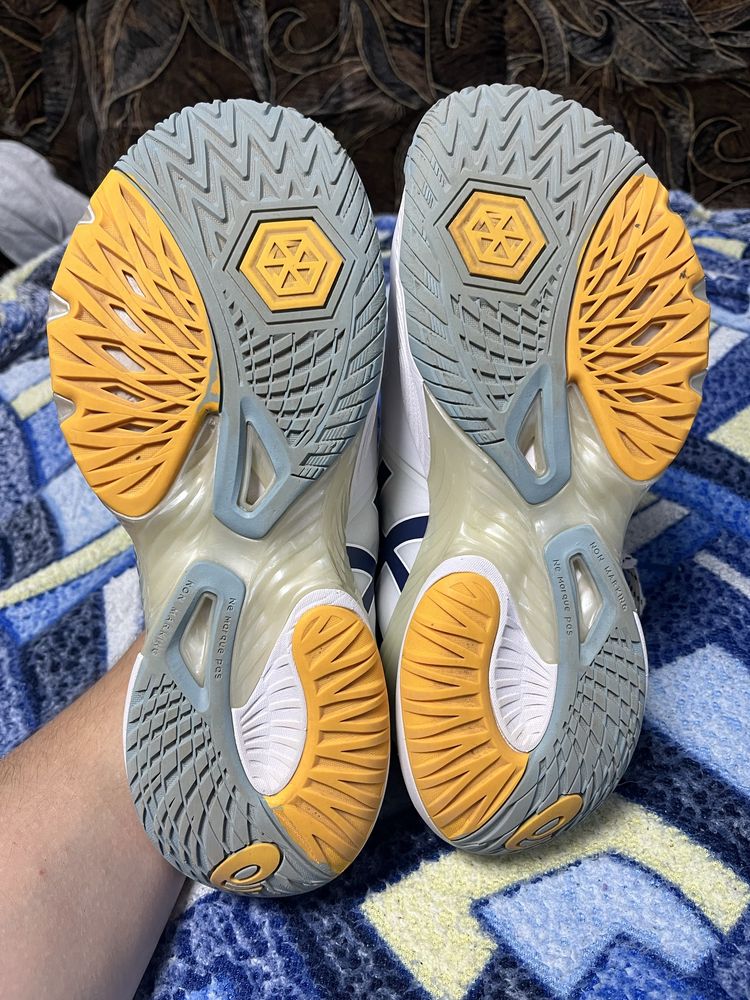 Волейбольні кросівки Asics Metarise