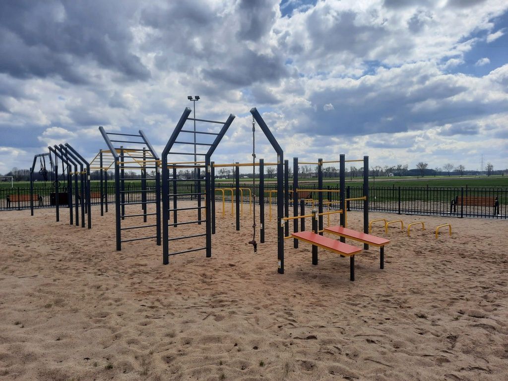 Plac MEGA PARK STREET WORKOUT Drążek Podciąganie