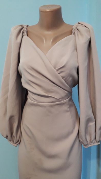 Бежеве коктельне плаття