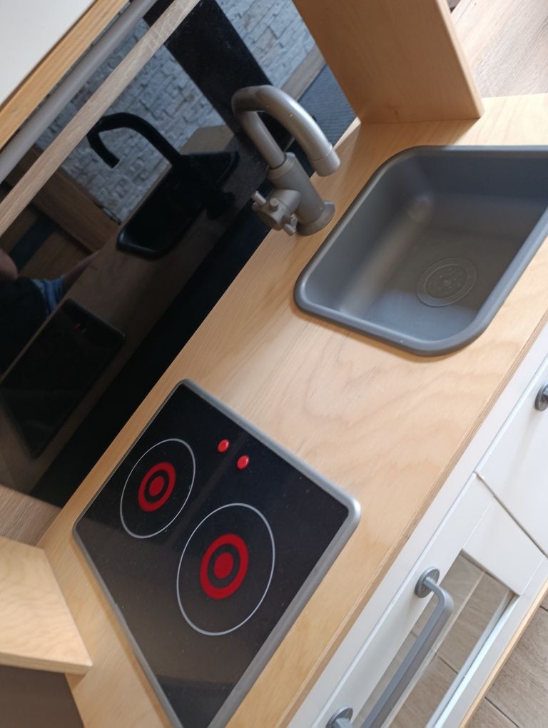 Kuchnia ikea z indukcja i zlewem